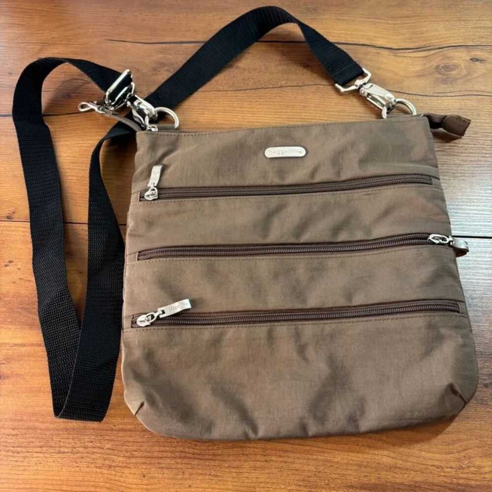Baggallini Brown Nylon Crossbody Bag Multi Zip Triple Zip Organizer Travel Purse